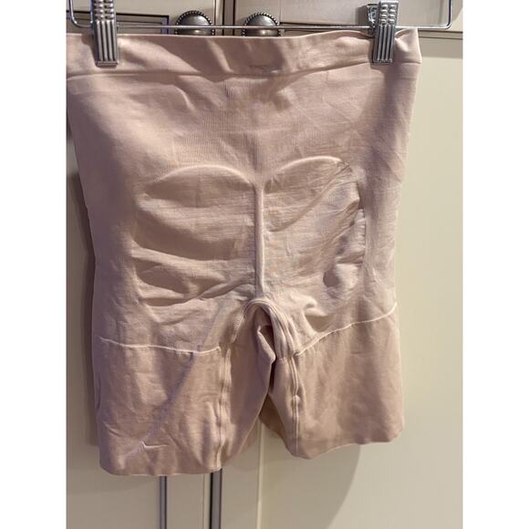 SPANX by SARA BLAKELY, WOMEN'S M, BEIGE COMPRESSION SHAPEWEAR SHORTS - Picture 3 of 3
